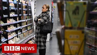 Cost of living rising in UK - BBC News
