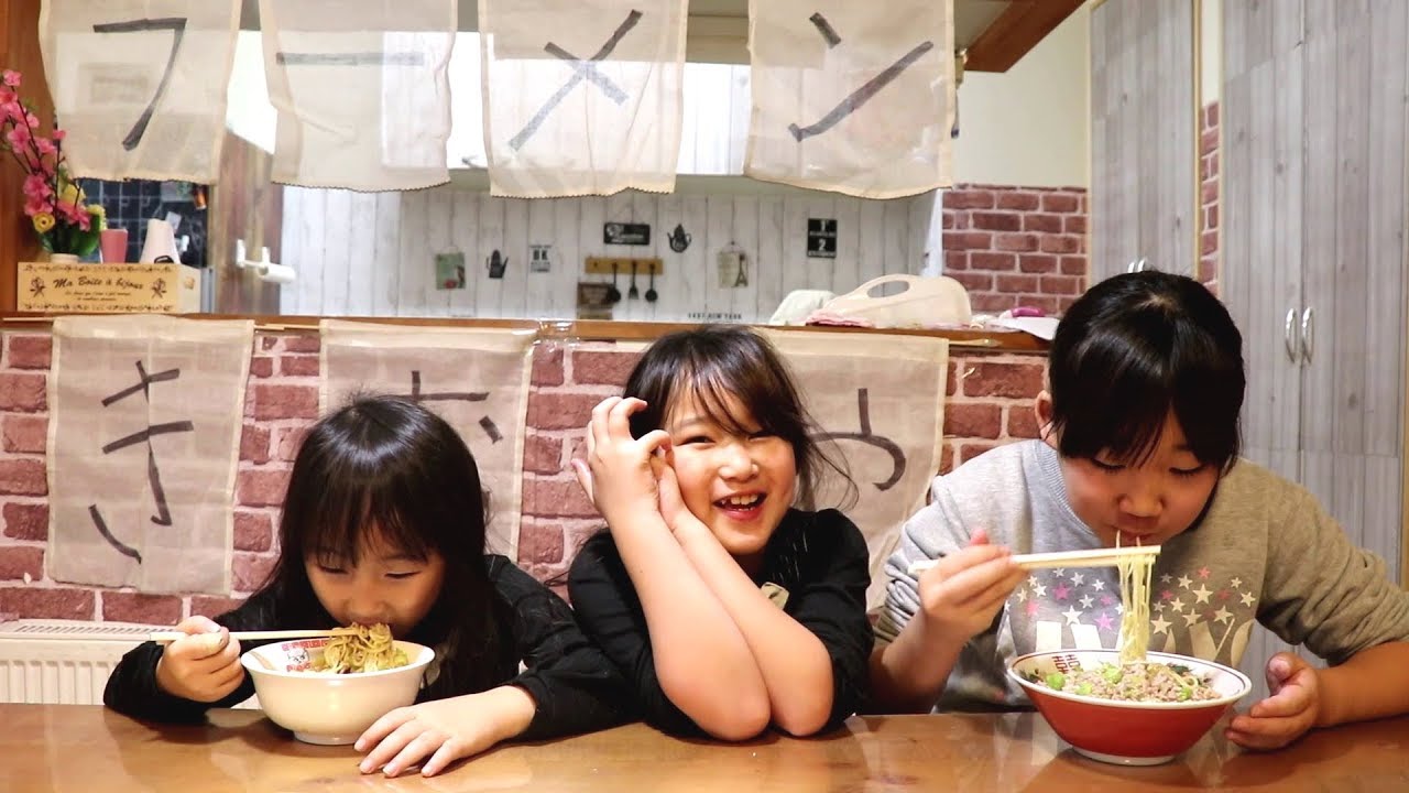 ラーメンきむらやの一番弟子エナが作った朝ラーで心身共に癒される三姉妹