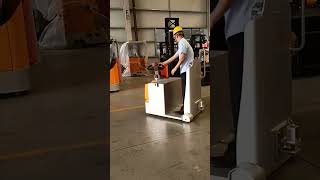 Electric Towing Tractor Operation