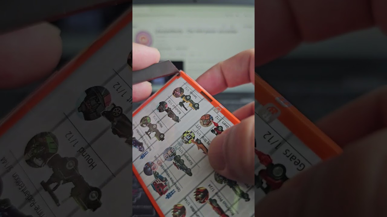 2025 Blokees : C01 Transformer Blind Box, Scored Hound. 