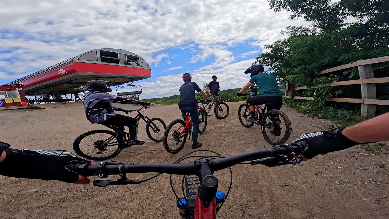 Group Ride Progression at Horseshoe Valley Mountain Bike Park, Ontario - Lift Operated Downhill MTB!