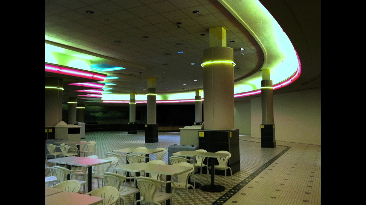 Electric Light Orchestra - Mr. Blue Sky but it's playing in an empty mall HD