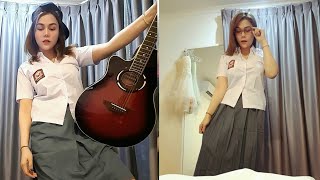 Dj Katty Erfly Pake Baju Sma