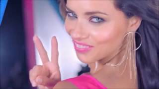 Adriana Lima tribute - Crazy in Love by Beyoncé Resimi