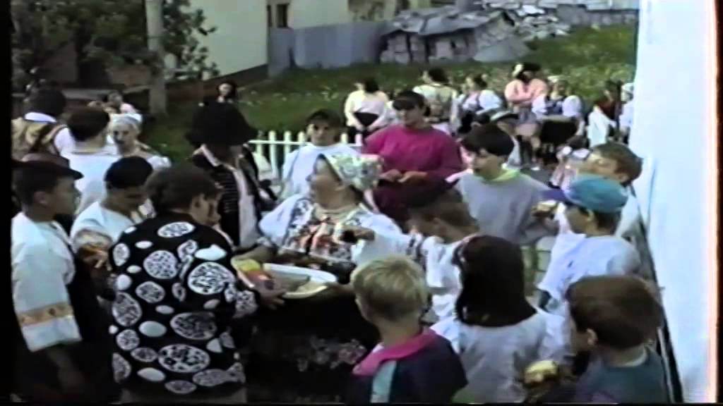 Hrochoť Váľanie májov 1996