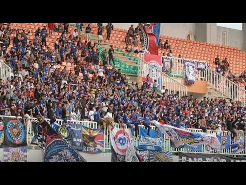 Awaday Aremania - Sambutan Hangat Supporter PERSIKABO di Stadion