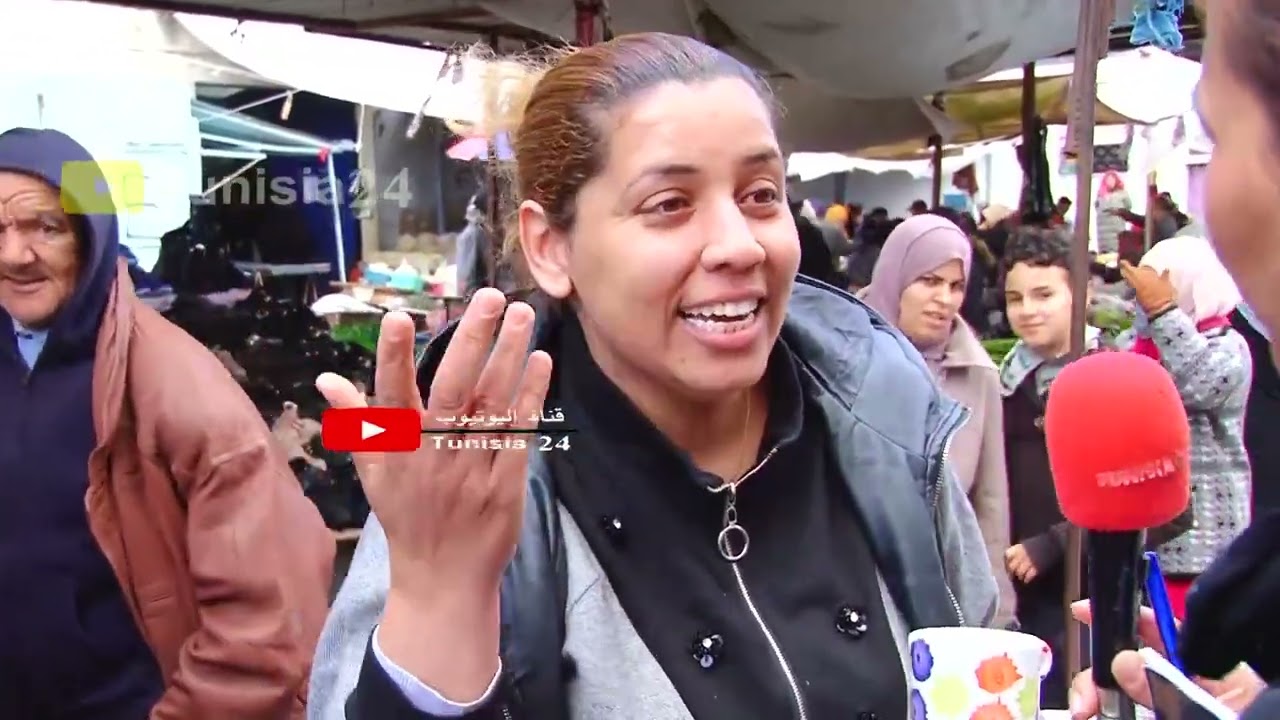 بسبب دينار..أشهر بائعة فخار بالكبارية تواجه القضاء..والتهمة 'دڨدڨ وبيع'!