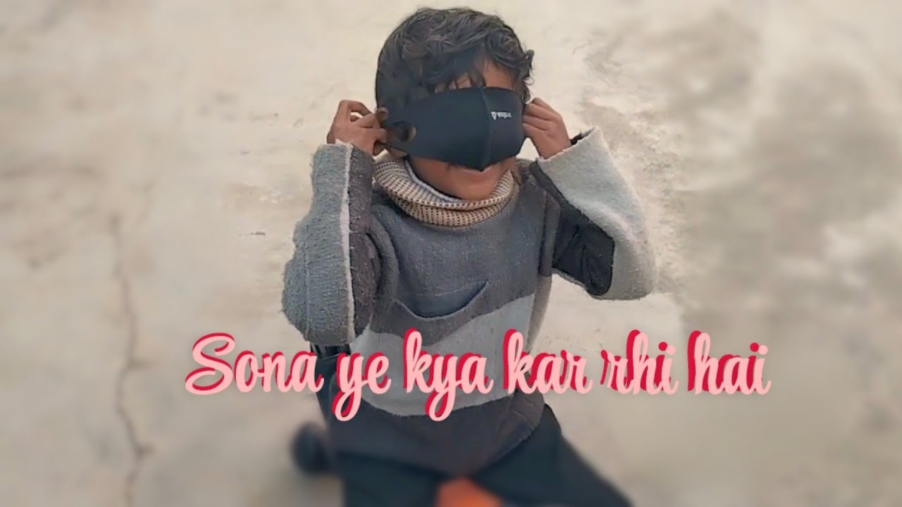 Sona ye kya kar rhi hai🫠. Blindfold race😉