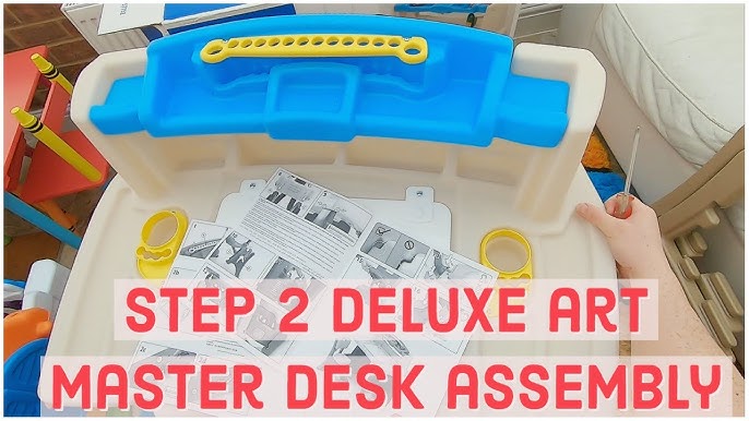 Step 2 Deluxe Art Master Desk Kids Art Table with Storage and Chair 