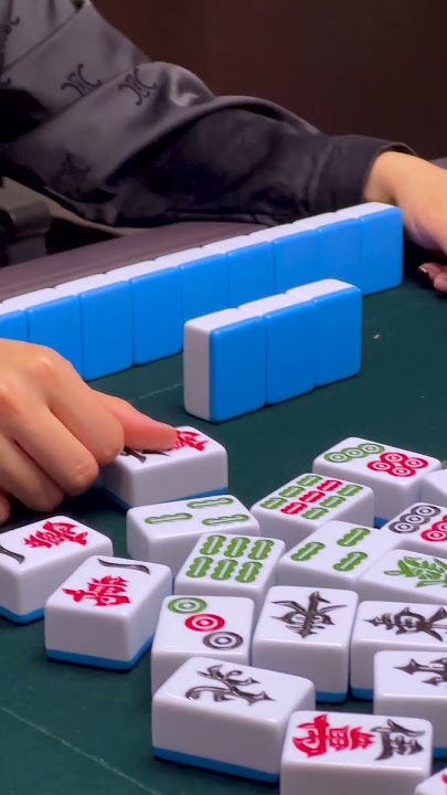 Mahjong Magic: Crazy Chinese Tech #China #Mahjong #hightech #shorts #youtubeshorts #mahjongsoul