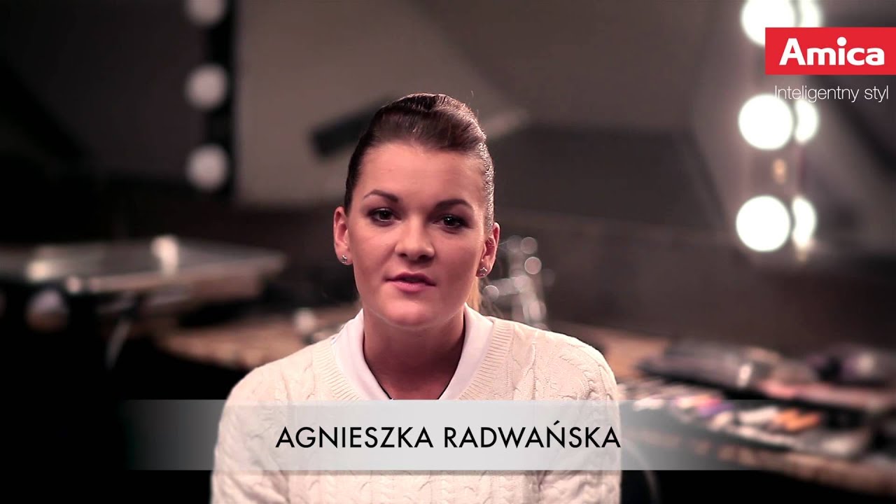 Basia Jest O 5 Lat Starsza Od Agnieszki Rok Temu Życzenia świąteczne od Agnieszki Radwańskiej - YouTube