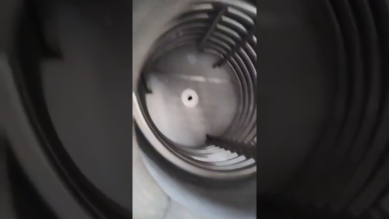 The inner coil assembled inside the stainless steel reactor kettle