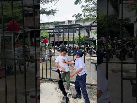 KOK KEMBAR BERKELAHI SIH? Nasib kembaran beda rejeki nih