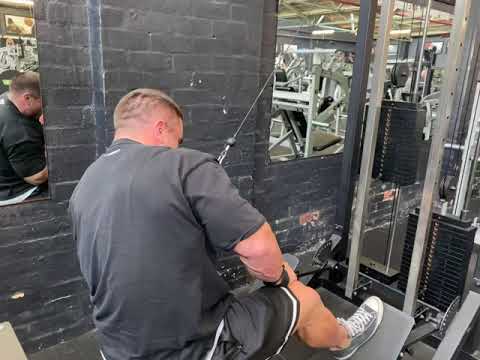 Unilateral Lat Pulldown