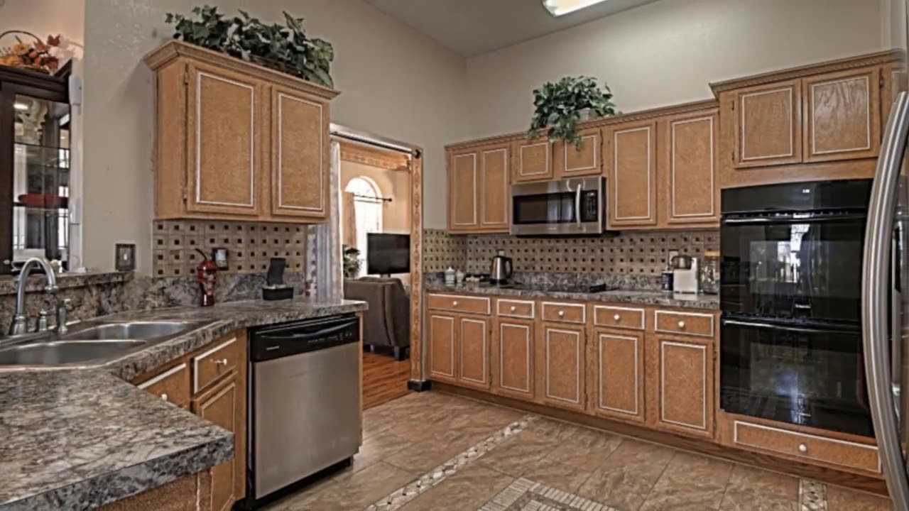 2745 Oak Hollow Dr    Call Francis Krebs, Realtor @ 817 821 1499