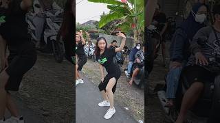 Download Lagu PENARI ULAR #traditionaldance MP3