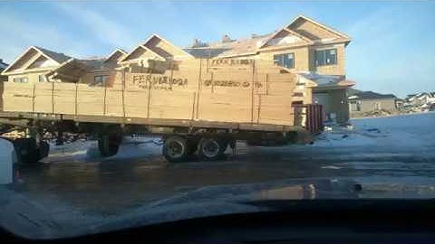 Unloading A Bundle Of Truss