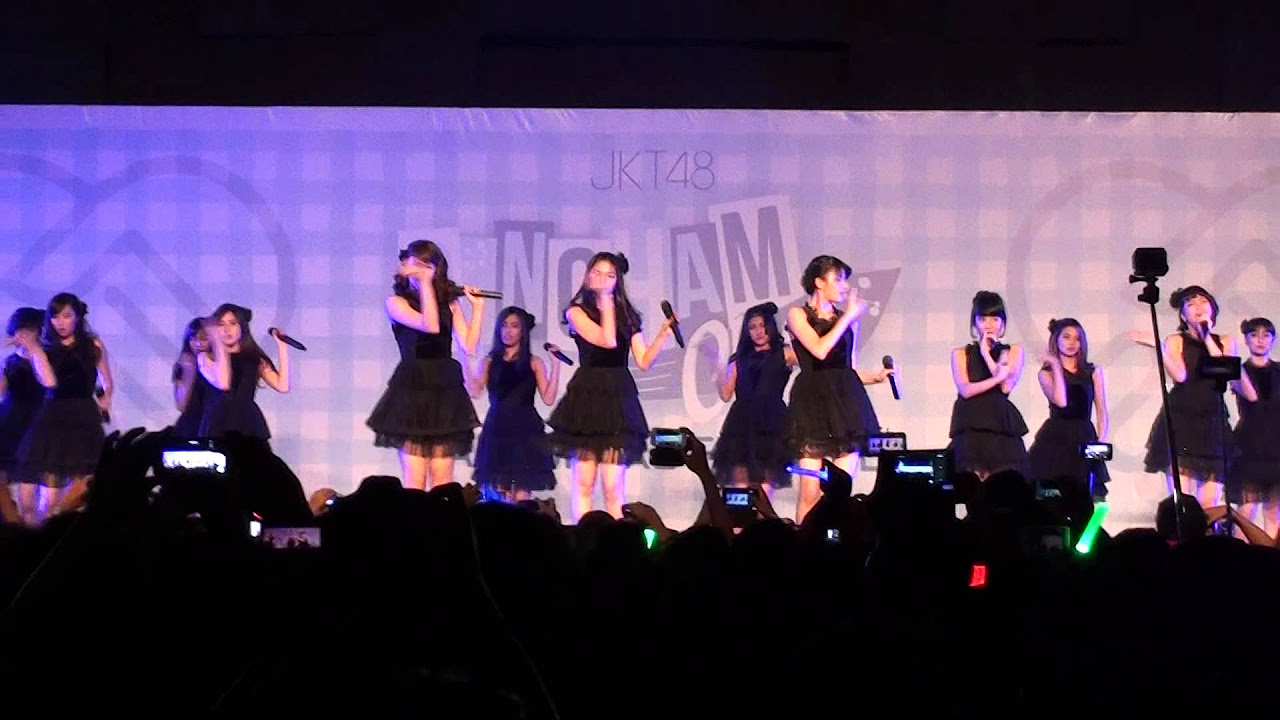 [FANCAM] JKT48 - Kondokoso Ecstasy  at Gingham Check HS Festival 141004