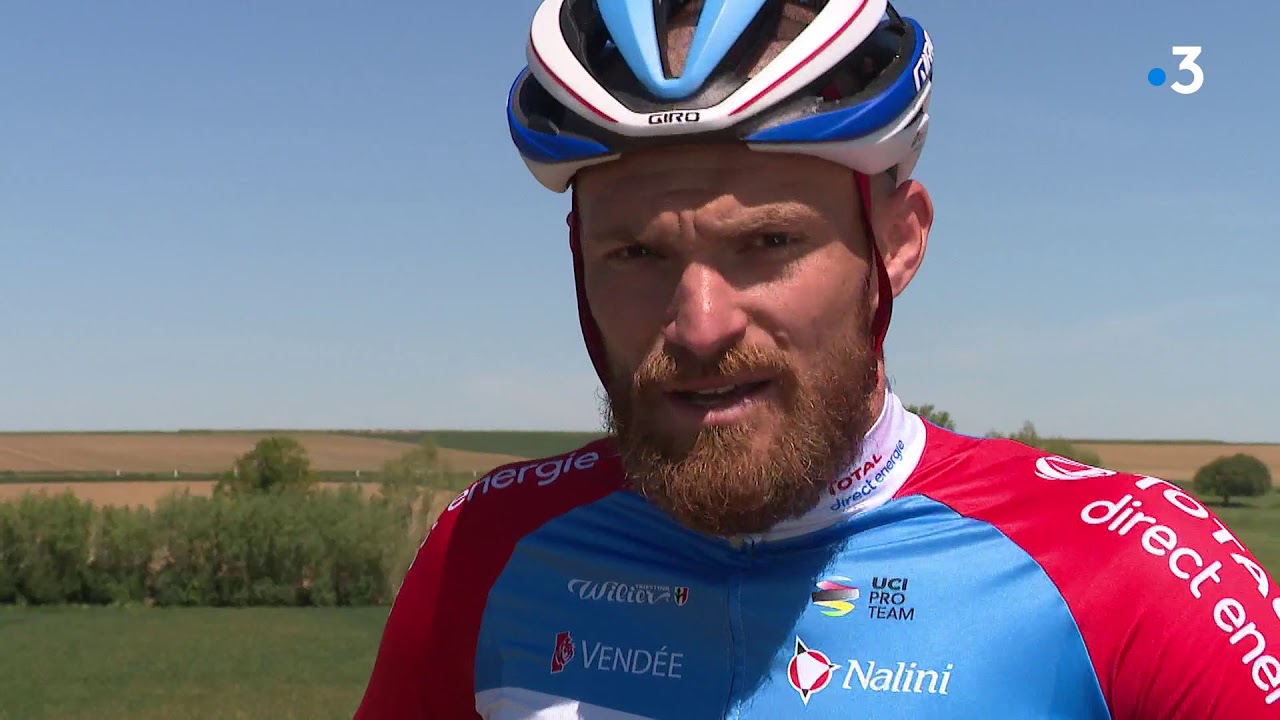 portrait du cycliste adrien petit youtube