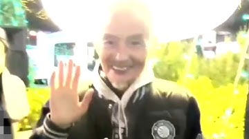 Thumbnail of 『中村雅俊・秋野太作・田中健』五十年目の俺たちの旅／吉祥寺イルミネーション点灯式 お帰りの様子