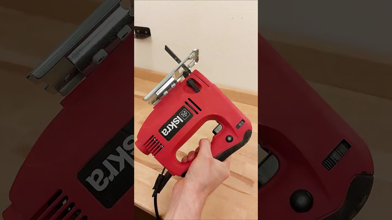 Slick Jigsaw Hack for Perfect Straight Cuts! 📐 #diy #woodworking #shorts