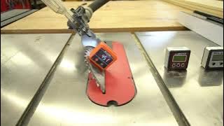 Klein Tools 935DAG Digital Electronic Level and Angle Gauge Measures 0   90 and 180 Degree Range