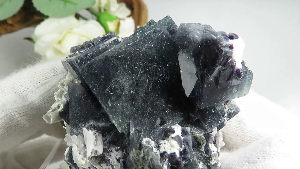 360 中国　内モンゴル産　パイライト&フローライト 中国 内モンゴル産 針状結晶入りフローライト＆クォーツ - cute stone