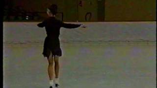 Figure skating elements - Crossed step behind