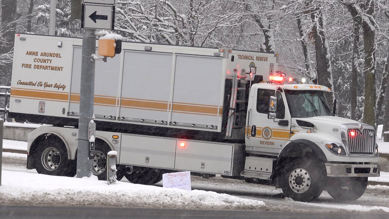 Anne Arundel County Fire Department Technical Rescue 4 Responding - YouTube
