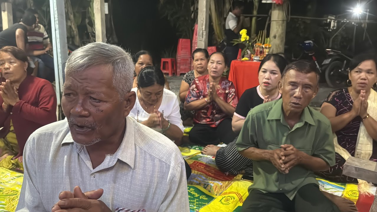 បុណ្យសព មីងយិញនៅអង្គុលី ខេត្តវិញឡុង / Đám tang của Cô Dinh ở phù ly bình minh Vĩnh Long