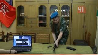 Рекорд! Девочка собирает автомат Калашникова на скорость быстрее всех в России Рекорд! Девочка собирает автомат Калашникова на скорость быстрее всех в России