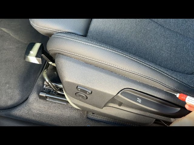 Störgeräusche im Autoinnenraum wie Quietschen am Autositz beseitigen mit  Anti-Quietsch Öl von FUCHS 