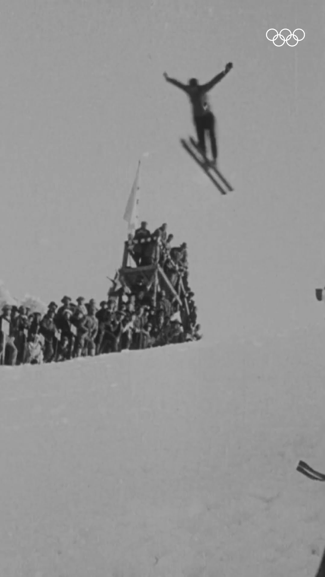 And THIS was ski jumping 100 years ago. ? #Chamonix1924 #fisalpine