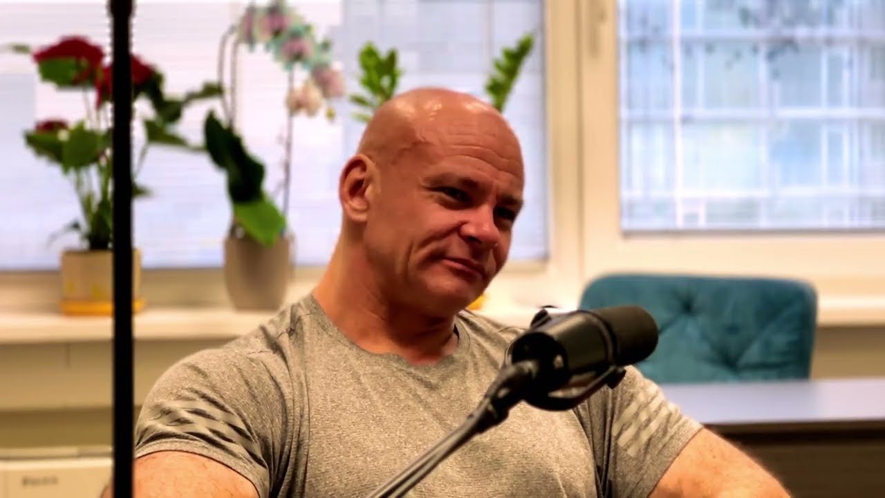 Riziká a benefity testosterónu. Kedy ho použiť? Čo robí v tele muža a ženy?