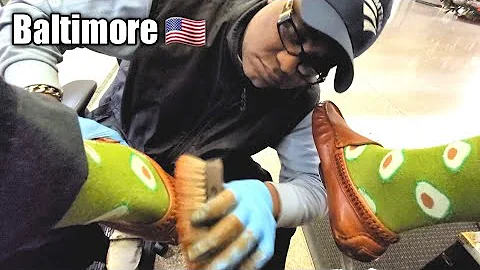 THE CLASSIC TRAIN STATION SHOE SHINE w/Carlas in B...