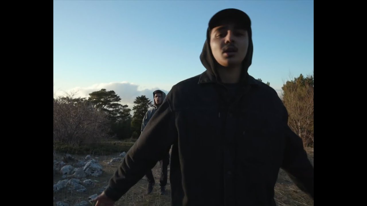Watch ARES x DIZUN - NUAGE (Prod. by DIZUN) (Clip Gaëtan Clary) on YouTube Watch ARES x DIZUN - NUAGE (Prod. by DIZUN) (Clip Gaëtan Clary) on YouTube