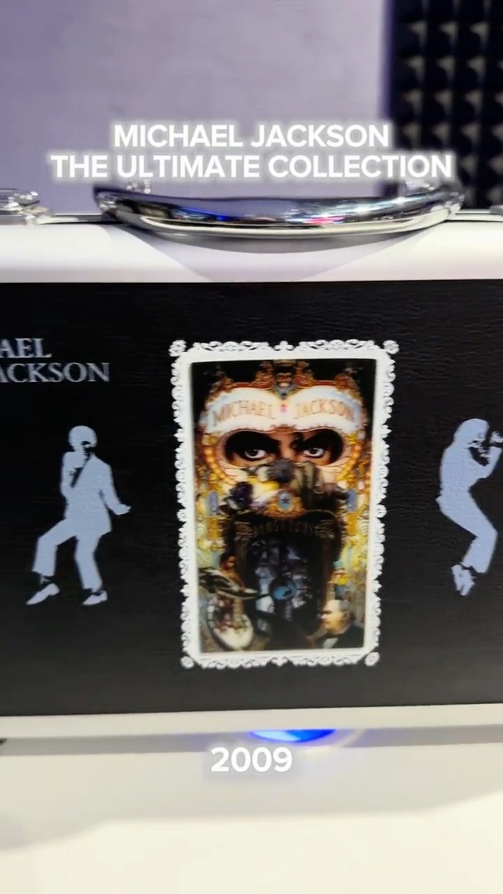 Michael Jackson - The Ultimate Collection 2009 #memories #dj