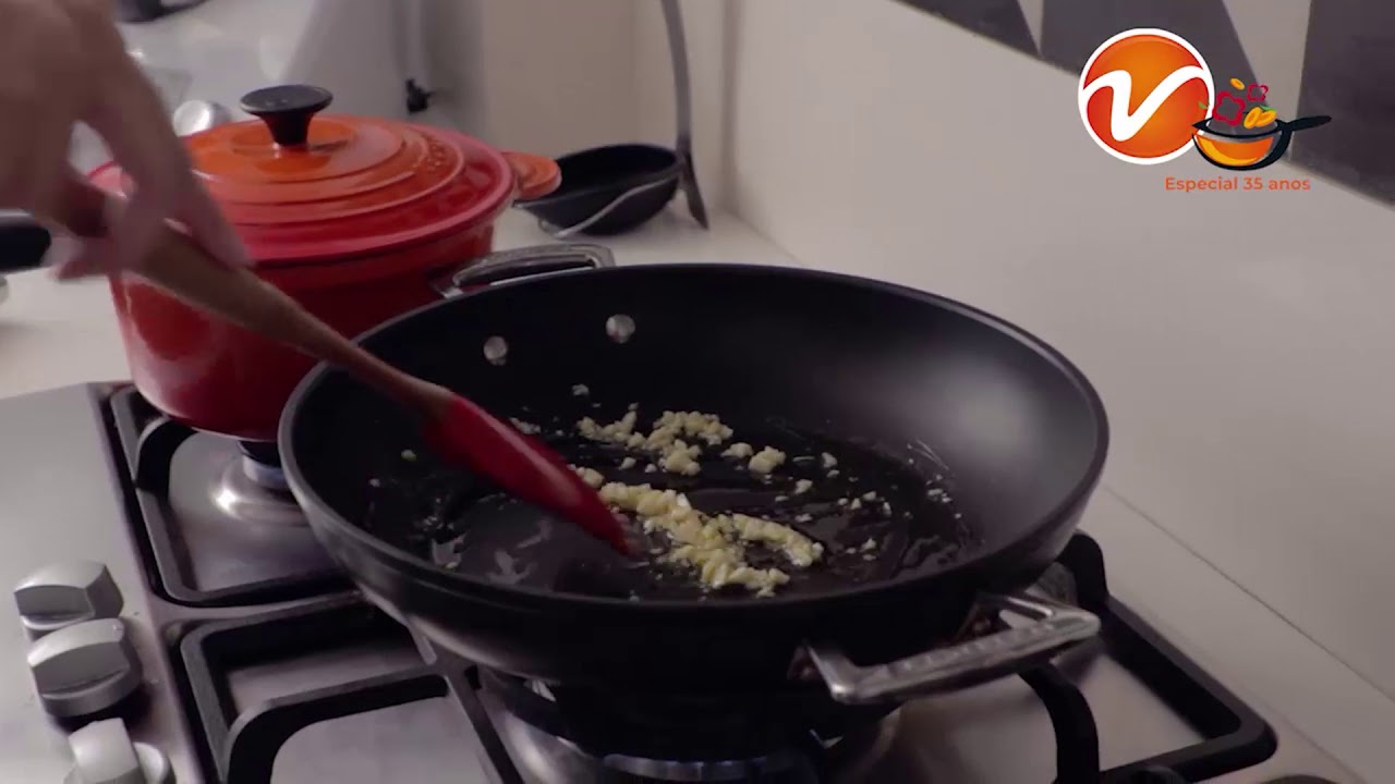 Aprenda como refogar alho e cebola | Cozinhando com Venturão com ...