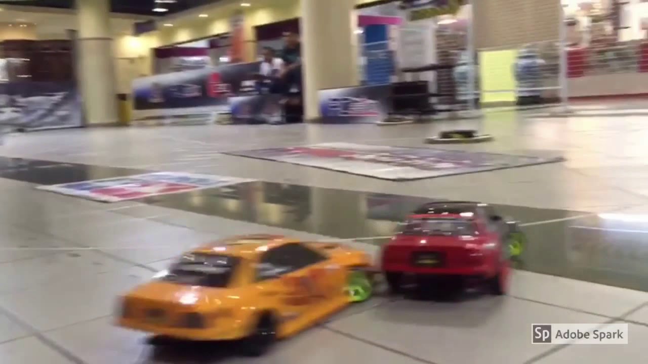 YD2 vs SAKURA D4-D1/10 RC DRIFT Practice session. high angle speed RWD