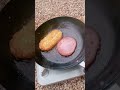 【キャンプ飯】豪快に朝ごはんバーガー#shorts