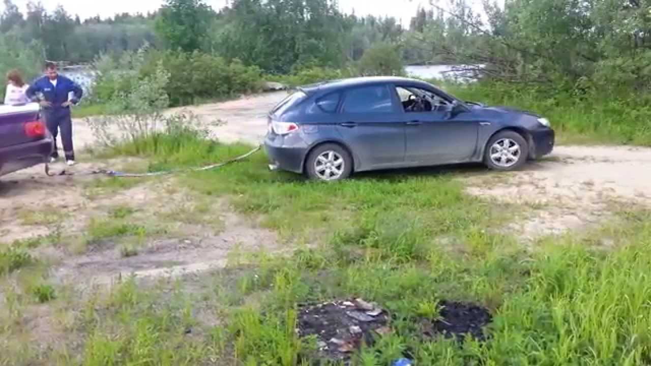 Субару шагает при повороте Субару шагает при повороте