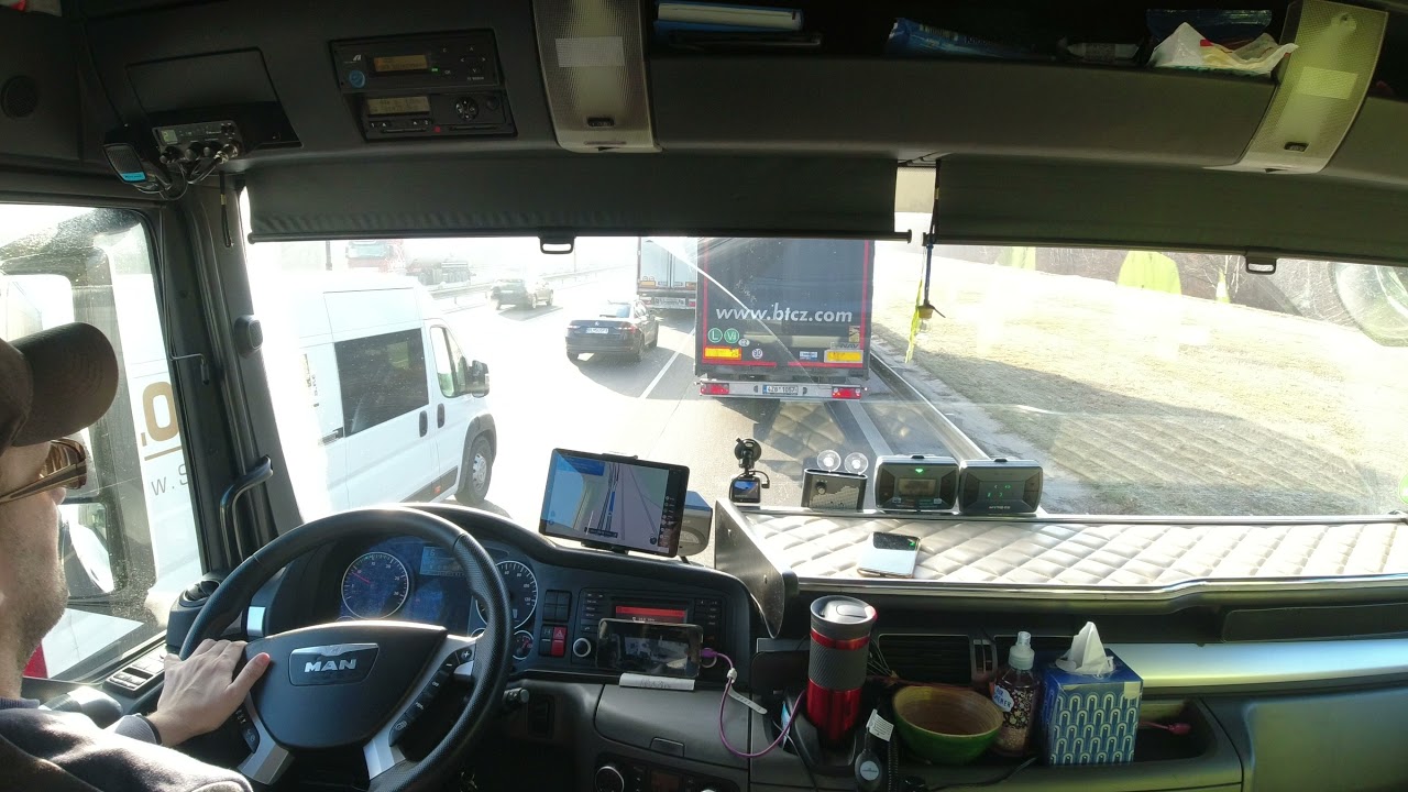 Silent Driving !! | Bratislava MAN 18.440 | cargo 23t