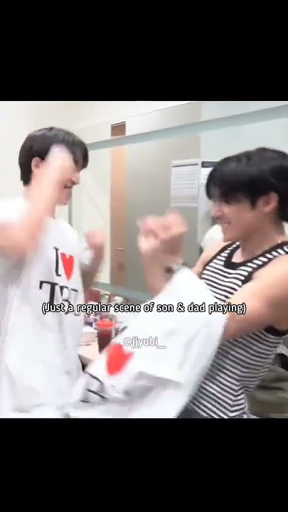 Sangyeon loves eric aegyo so much☺️  #sangyeon #eric #jacob #theboyz