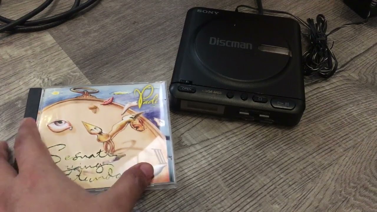 SONY Discman D -22 mega bass vintage audio cd player. Quick