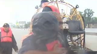 KHOU reporter describes dramatic truck driver rescue