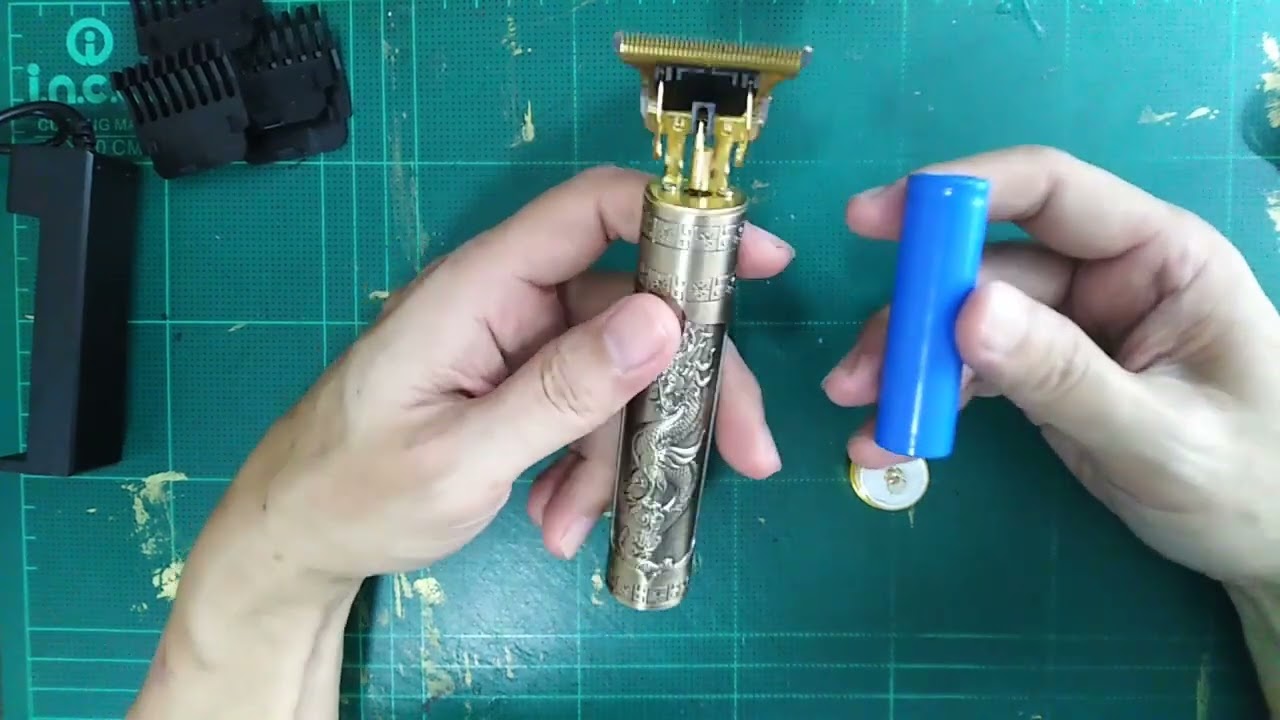 แบตเตอเลี่ยน ตัดผมไร้สาย vintage T9