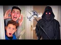 TROVIAMO IL MOSTRO DI HALLOWEEN NELLA CASA DEGLI YOUTUBERS!!