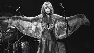 The Exact Moment Fleetwood Mac Found Their Magic | Hypnotized Live 1975
Recorded live on October 25, 1975, at the historic Capitol Theatre in Passaic, New Jersey, this pristine archival recording captures the band just months after Lindsey Buckingham and Stevie Nicks joined founders Mick Fleetwood, John McVie, and Christine McVie. Touring behind their breakthrough self-titled 1975 album—and over a year before *Rumours* would change rock history forever—the new lineup reinterprets this trippy, jazz-inflected classic with stunning energy and fresh guitar firepower.
🚀 The Live Lineup:
🎤🎹 Christine McVie – Lead Vocals, Electric Piano
🎸🎤 Lindsey Buckingham – Lead Guitar, Backing Vocals
🎤 Stevie Nicks – Backing Vocals, Tambourine
🎸 John McVie – Bass Guitar
🥁 Mick Fleetwood – Drums, Percussion
📋 5 Fast Facts About the Performance & Liner Notes:
• **The Bob Welch Legacy** – Originally written and sung by guitarist Bob Welch for 1973’s *Mystery to Me*, Hypnotized was such a beloved staple that the band kept it in their live set after Welch departed and Buckingham/Nicks joined in early 1975.
• **On the Brink of Megastardom** – Filmed in late 1975 at Passaic’s famous Capitol Theatre, this show catches the famous classic five lineup during their first-ever tour together, capturing the raw, hungry energy of a band right before becoming global icons.
• **Lindsey Buckingham’s Guitar Takeover** – Trading Bob Welch’s original smooth jazz-fusion licks for his own explosive fingerpicking style, Lindsey Buckingham brings an intense, soaring edge to the tracks iconic chord progression.
• **Christine McVies Smoky Vocals** – Christine McVie takes over lead vocals on this live rendition, blending her warm, soulful delivery with intricate backing harmonies from Stevie Nicks and Lindsey Buckingham.
• **Soundboard Master Audio Restoration** – Sourced directly from original multi-track soundboard master tapes in the broadcast archives, this high-fidelity restoration isolates Mick Fleetwood’s syncopated drum groove and John McVie’s hypnotic bassline in crystal-clear quality.
Relive the greatest moments in rock history with Wolfgangs Classic Rock — your exclusive Music Vault destination for legendary performances, full concerts, rare footage, and timeless anthems from the pioneers of classic rock.
From electrifying festival sets to deep-cut live recordings, explore the energy, rebellion, and unforgettable sound that defined generations. Whether its guitar legends, iconic bands, or historic concerts, find it all here — preserved for true rock fans.
#FleetwoodMac #ClassicRock #BobWelch #LiveMusic The Exact Moment Fleetwood Mac Found Their Magic | Hypnotized Live 1975