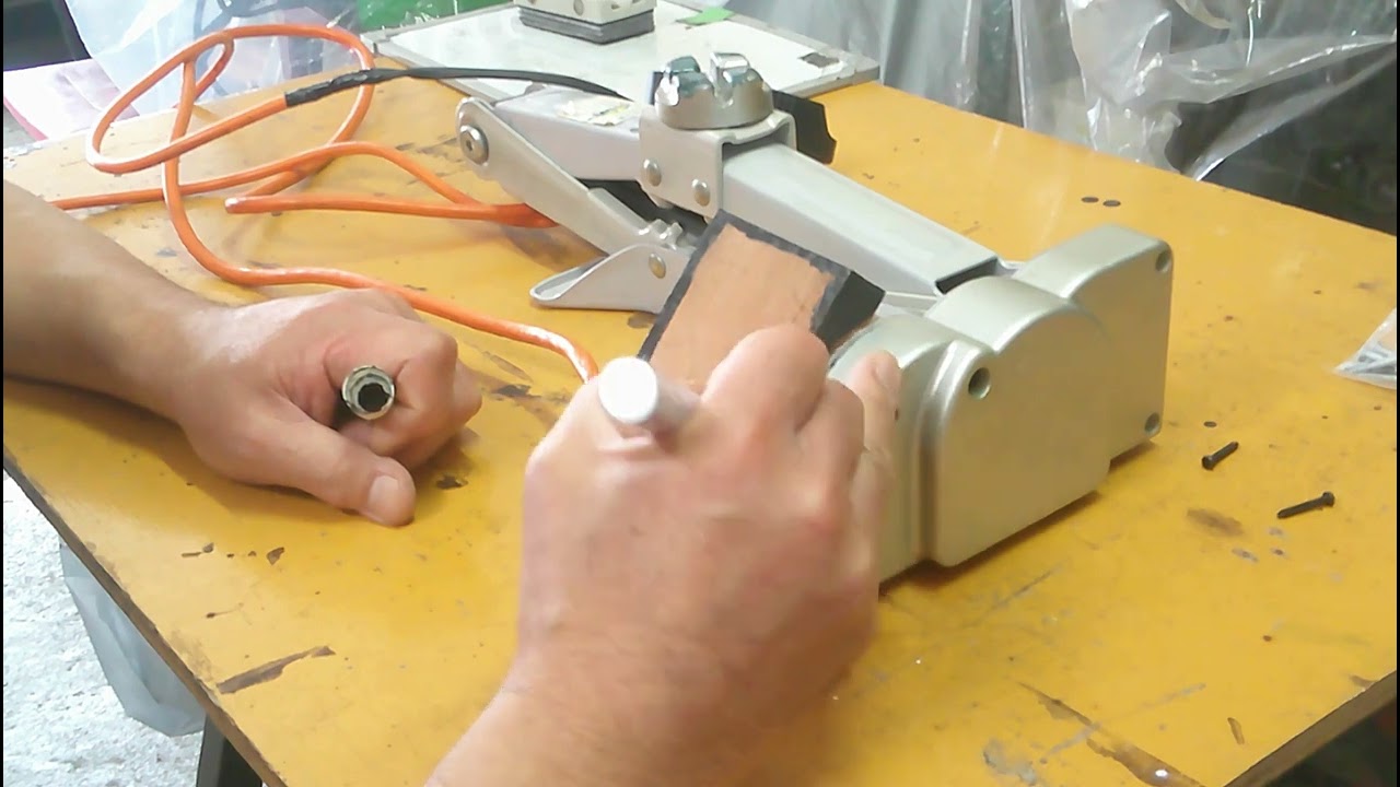 マキタ18V・バッテリー式ジャッキを作ってみた - YouTube