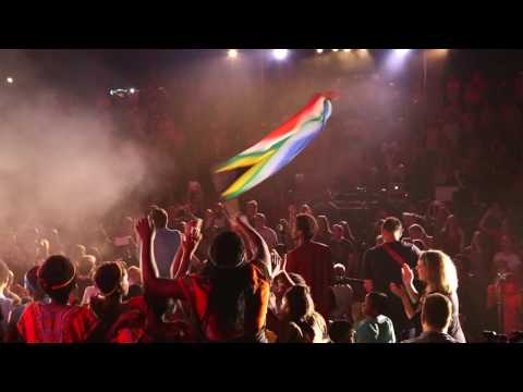 LIVE at LIV: Tich and Joan Smith Message